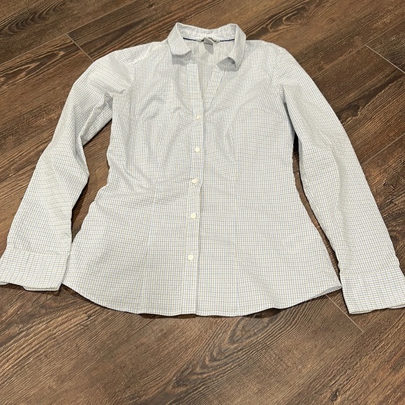 H&M fitted plaid button down top women’s - Picture 1 of 5